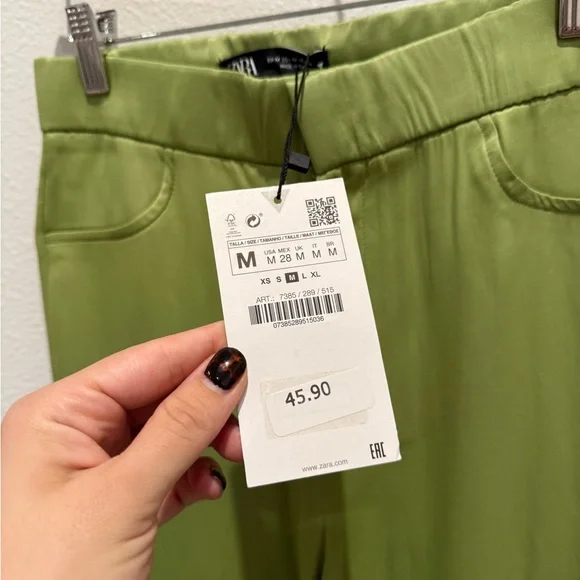 Bundle of Zara women’s Pants - Picture 3 of 12